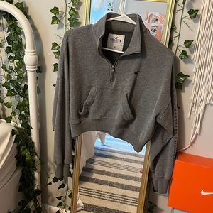 Hollister sweatshirt